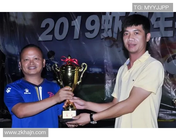 当足球巨星邂逅挚爱妻子演绎绿茵场外动人爱情故事